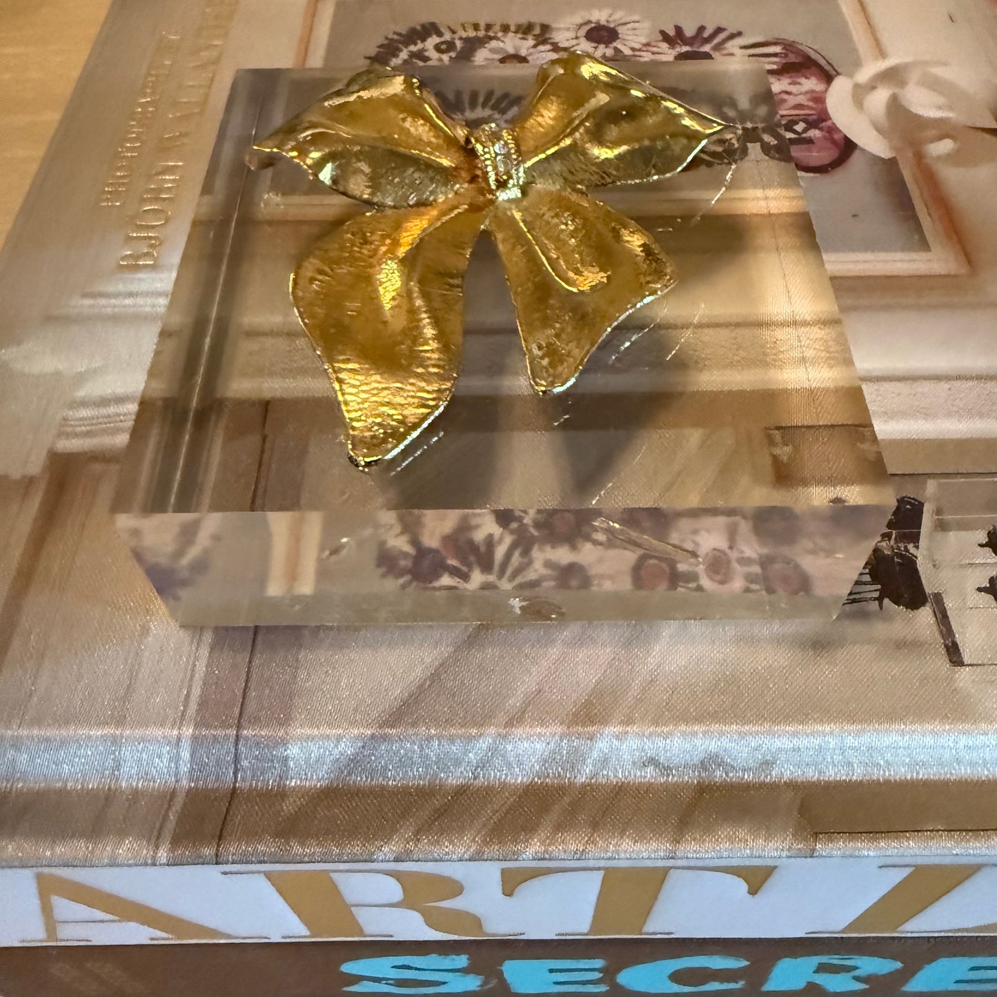 Bow and Rhinestone Acrylic Cube