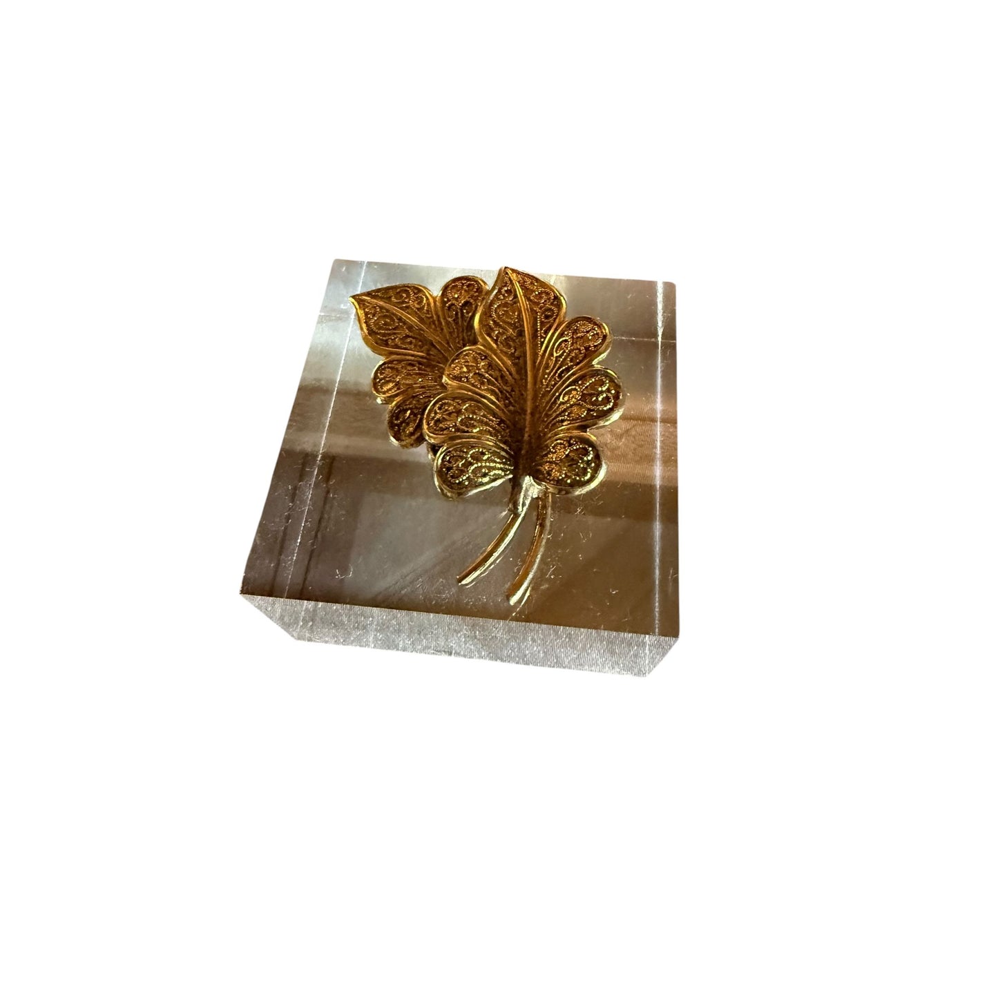 Ornate Filigree Leaf Acrylic Cube