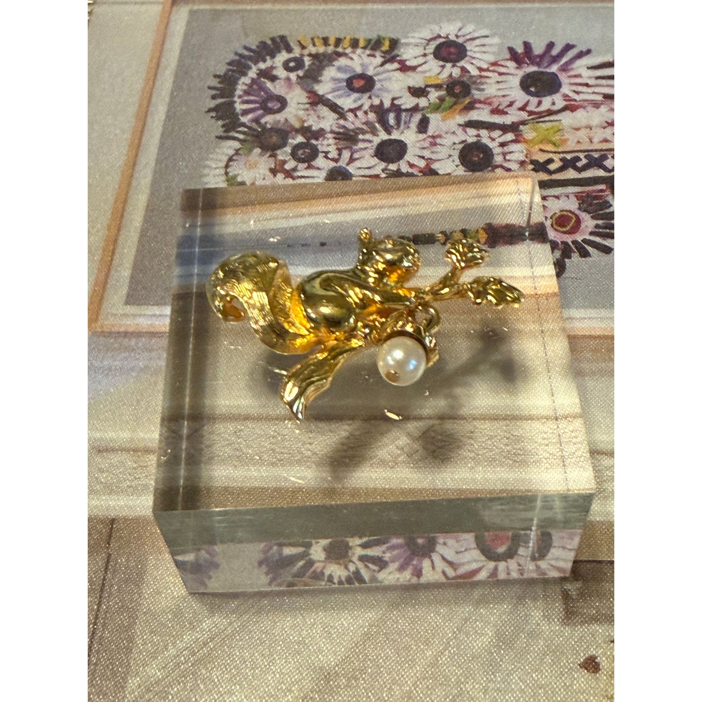 Squirrel & Pearl Acrylic Cube