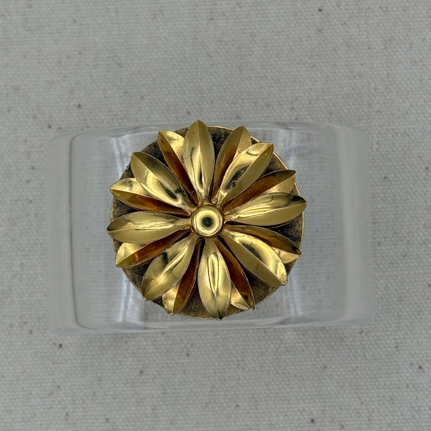 Daisy on Disc Wide Acrylic Cuff (MD)