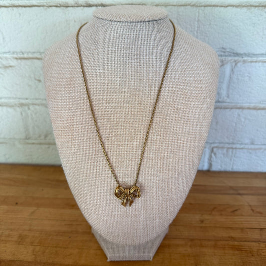 Avon Gold Tone Bow Layering Necklace